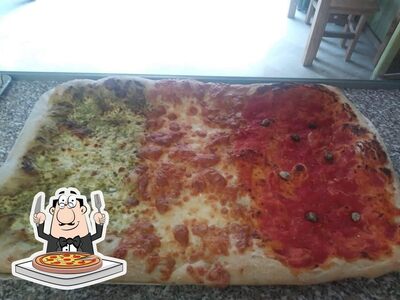 Prova una pizza Rusticone - Pizzeria Paninoteca