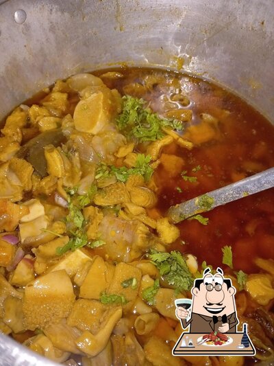 Refeições de carne são oferecidos no Dd Bar E Lanches
