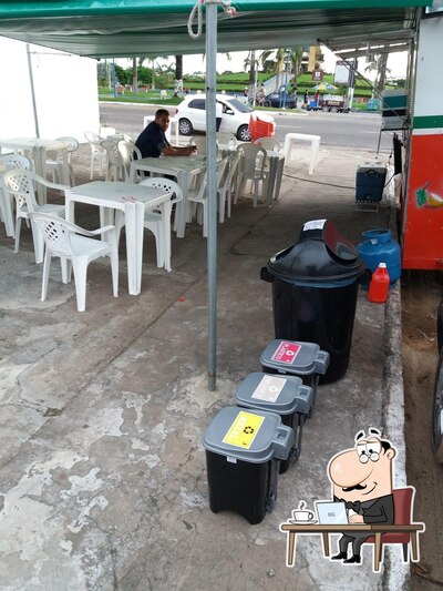 Veja imagens do interior do Top Dez Lanches