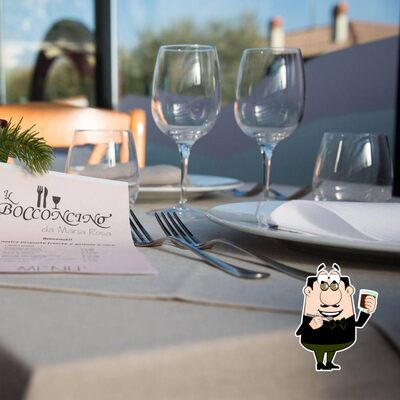 Goditi qualcosa da bere al ristorante Il Bocconcino