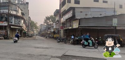 Check out the outside area of Wardha Famous Poha
