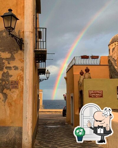 Guarda gli esterni di Vento Tiki Ventotene