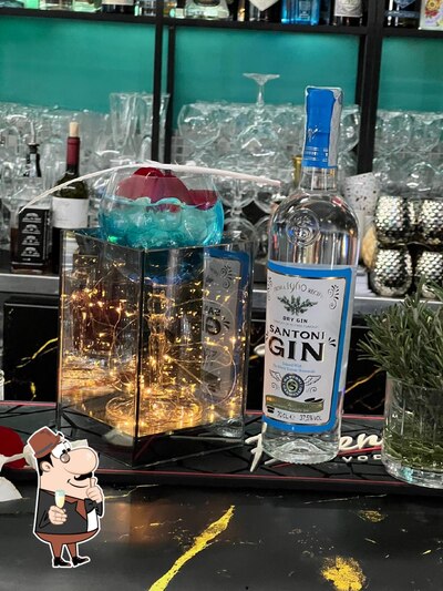 JUST Cocktail Experience serve alcolici