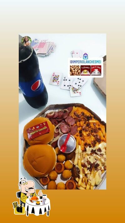 Platos en Império Burguer e Hot dog