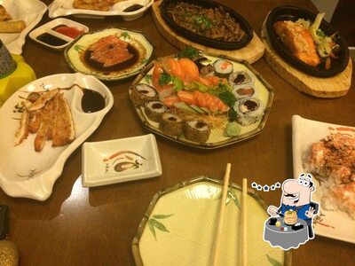 Comida em Okazaki Sushi