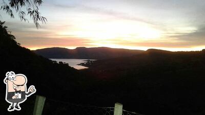 Desfrute da vista da área externa do Lanchonete e Restaurante Bica D'Agua
