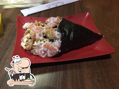 Presenteie-se com sushi no Temakeria