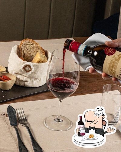 É agradável tomar uma taça de vinho no Canto Cuiabá MT
