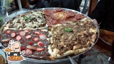 No Pizzaria Barcello's, você pode desfrutar de pizza