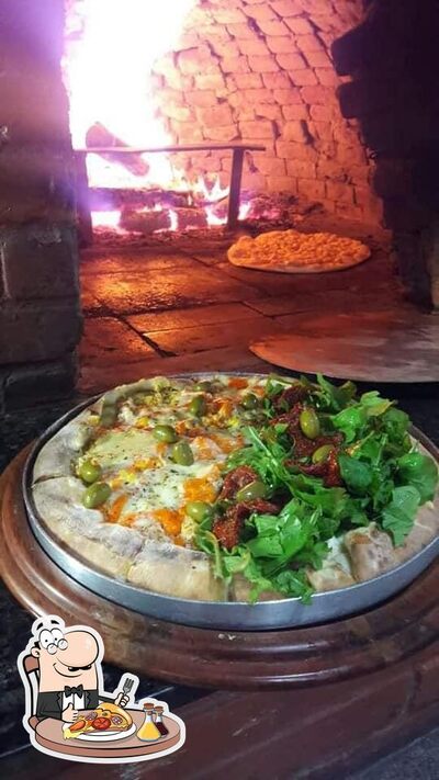 No Nosso Cantinho, você pode degustar pizza
