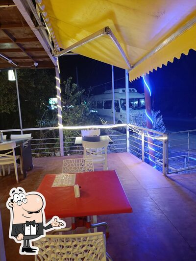 Check out how MANGO TREE Seafood Restaurant looks inside