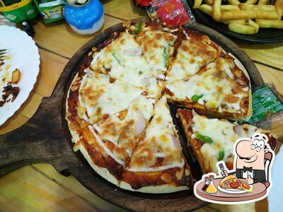 At KAKA'S KABAB N KITCHEN, you can taste pizza