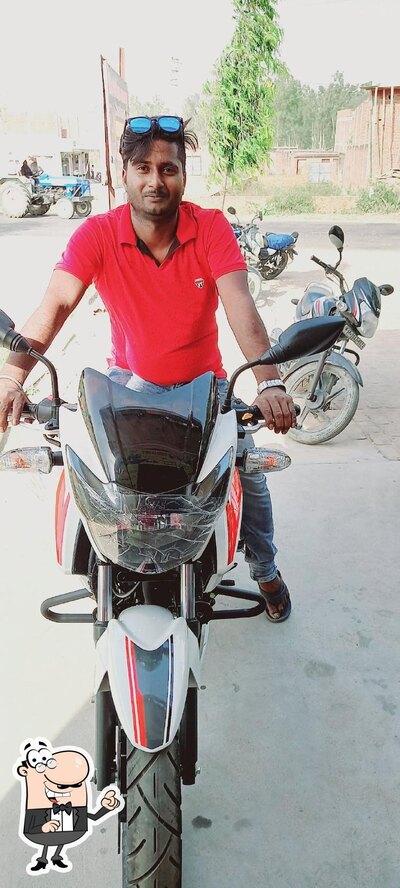 The exterior is an important feature of Maan Dhaba