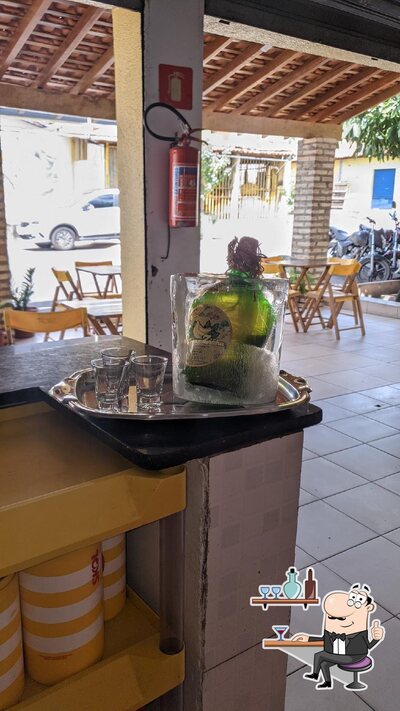 Veja imagens do interior do Batista bar
