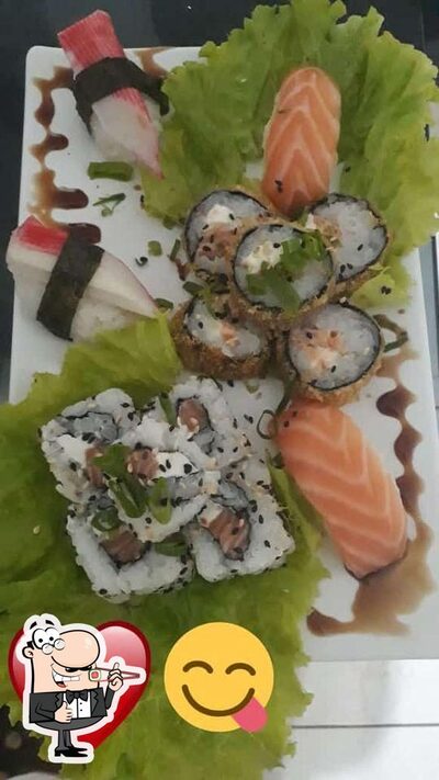 Presenteie-se com sushi no Kento Temakeria