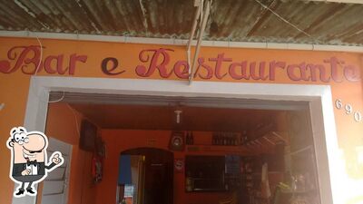 Você pode espairecer no exterior Bar e Restaurante