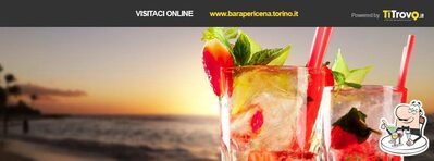 Ordina liquori e drink o cocktail alcolici