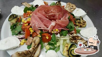Platti al Frankie Chicken e Pizza