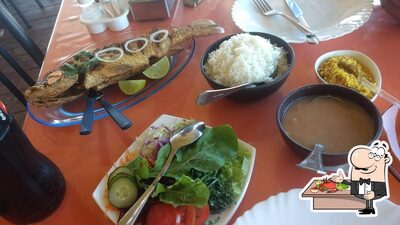 Escolha diferentes itens de frutos do mar disponíveis no Nikei Restaurante