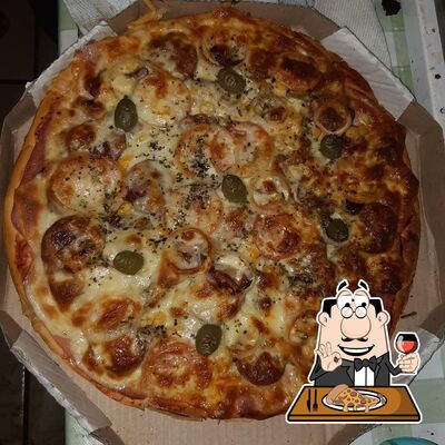 No Keth Lanches, você pode conseguir pizza