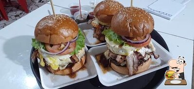 Peça um hambúrguer no Marvel Burger delivery