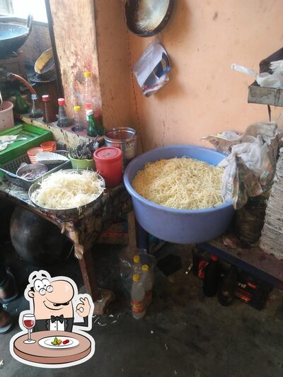 Food at Ashraf Chowmien restaurant