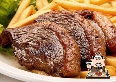 Refeições de carne são servidos no Felício Gastronomia