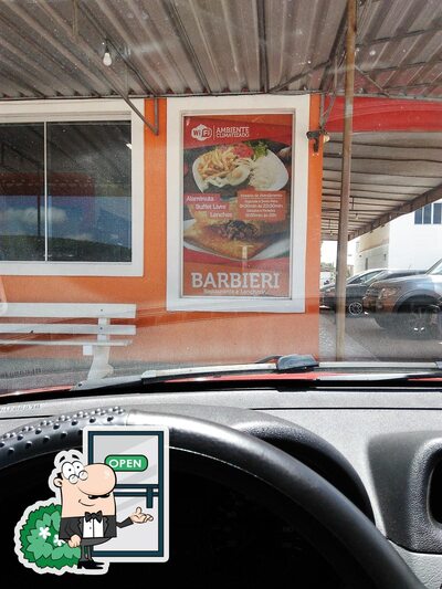 a área exterior é uma característica importante do Restaurante e Lancheria Na Estrada