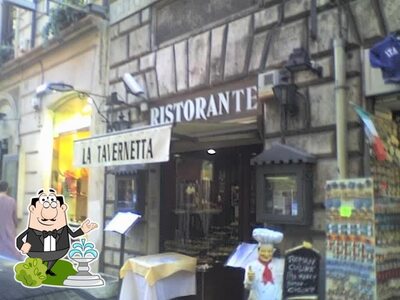 Goditi la vista dall'area esterna di La Tavernetta