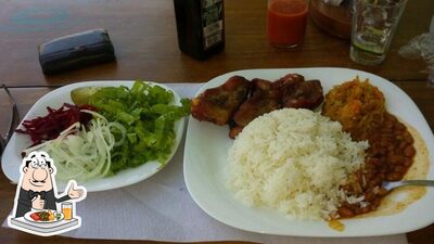 Platos en El Kandara