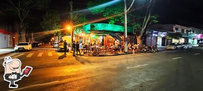 Você pode espairecer no exterior Wr Café Bar