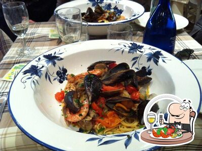 Prenditi tra i vari piatti di mare disponibili alla pizzeria Zio Ciro