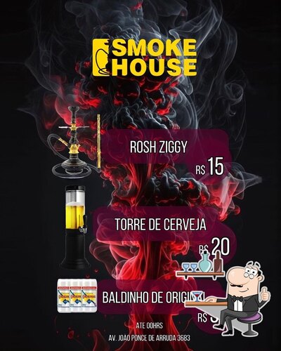 Veja imagens do interior do Good Smoke Lounge Hookah