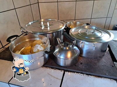 Platos en Caldo De Cana Rony