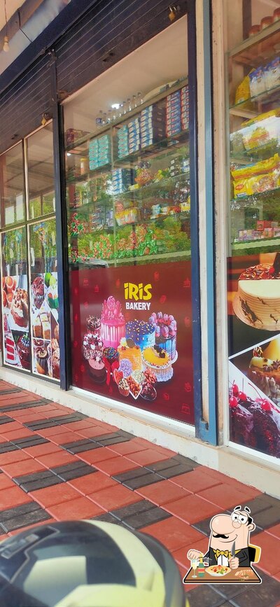 Food at Iris Bakery, Nareekamvalli