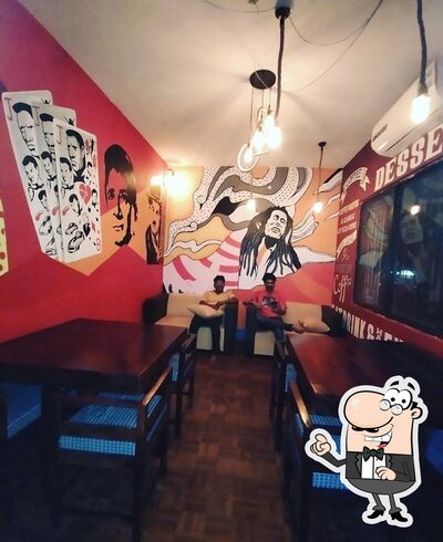 Check out how MOMOZ looks inside