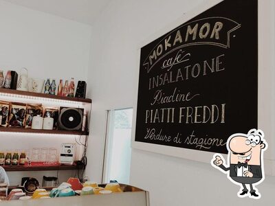 Siediti a un tavolo di MokamorCafe