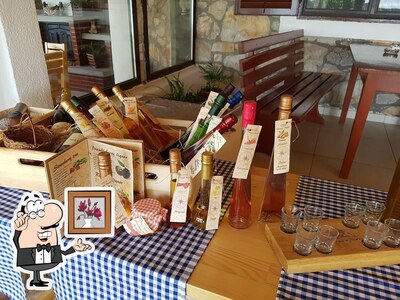 Siediti a un tavolo di Zminjak