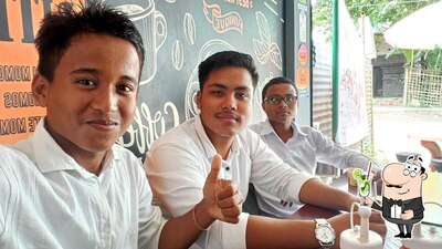 Enjoy a drink at FOODIES HUBS