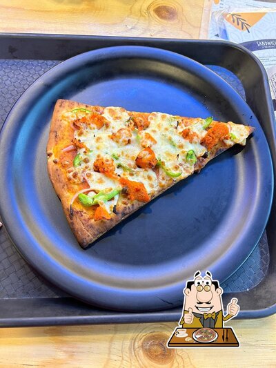 Get pizza at Chicago Pizza - Goa Best Pizza in Goa
