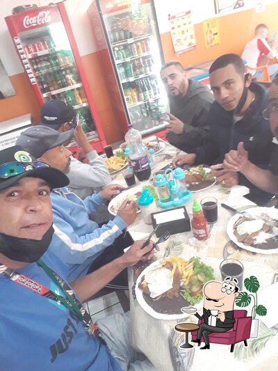 Veja imagens do interior do Beier Sport Bar