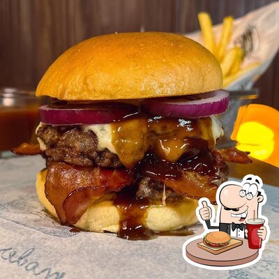 Experimente um dos hambúrgueres disponíveis no HEAD BURGER