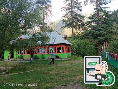 The exterior of CAFE 9 Chhalal, Kasol Kasol