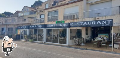 Café live restaurant