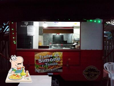 Platos en Trailer da Simone