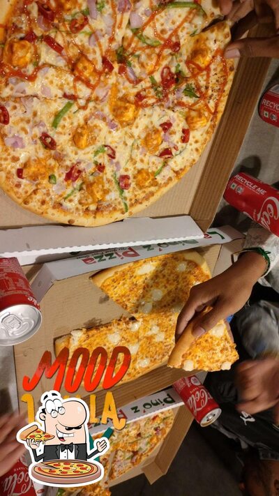 At FFM (Flybird Food Mall), you can get pizza