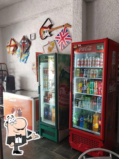 O interior do Katurrinhas Bar e Mercearia