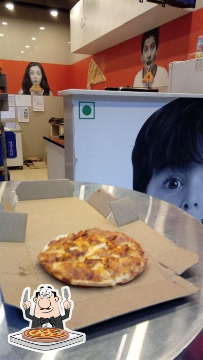 Pick pizza at O!YALO Pizzas