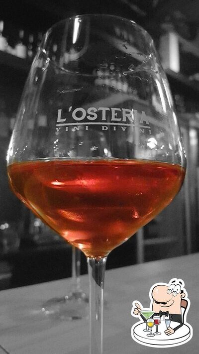 Scegli tra un'ampia varietà di drink e cocktail L'Osteria