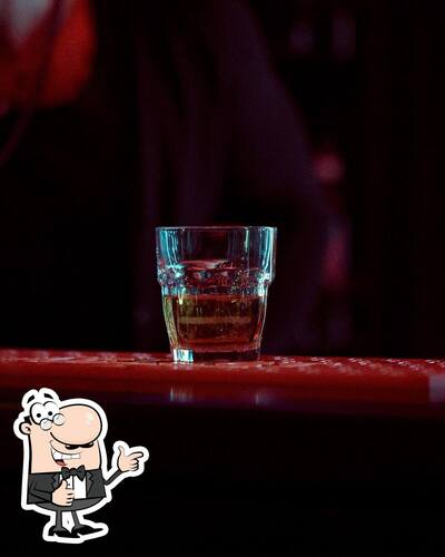 Cure Night Bar propone un'ampia gamma di cose da bere
